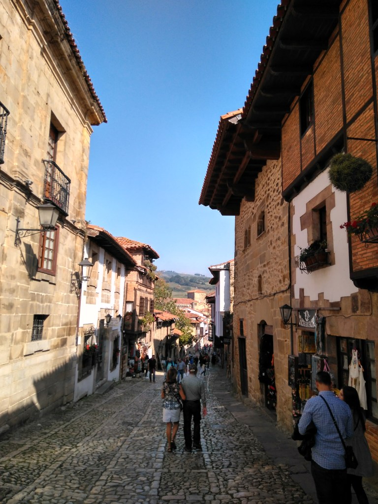La Calle Mayor, con sus famosos adoquines