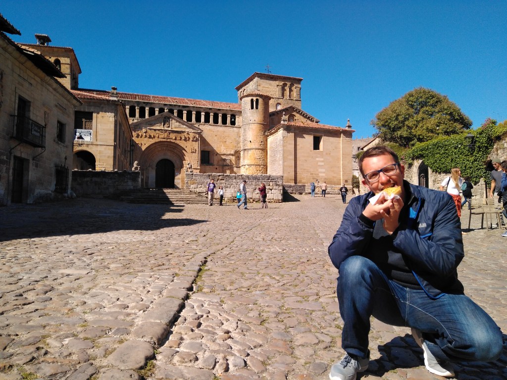 Quesada de Casa Quevedo delante de la Colegiata